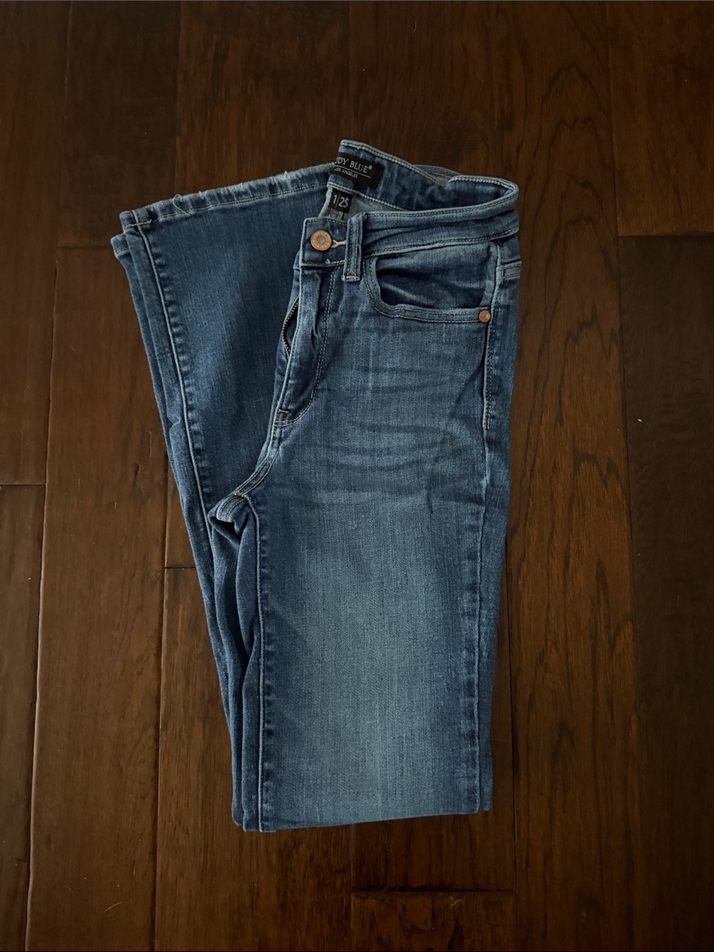 Judy Blue Medium Wash Straight Leg Jeans